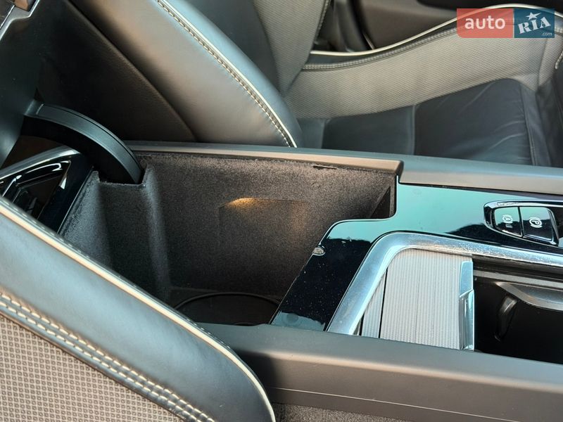 Внедорожник / Кроссовер Volvo XC60 2019 в Львове