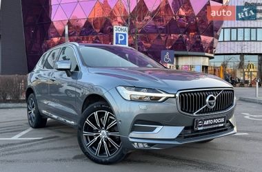 Внедорожник / Кроссовер Volvo XC60 2017 в Киеве