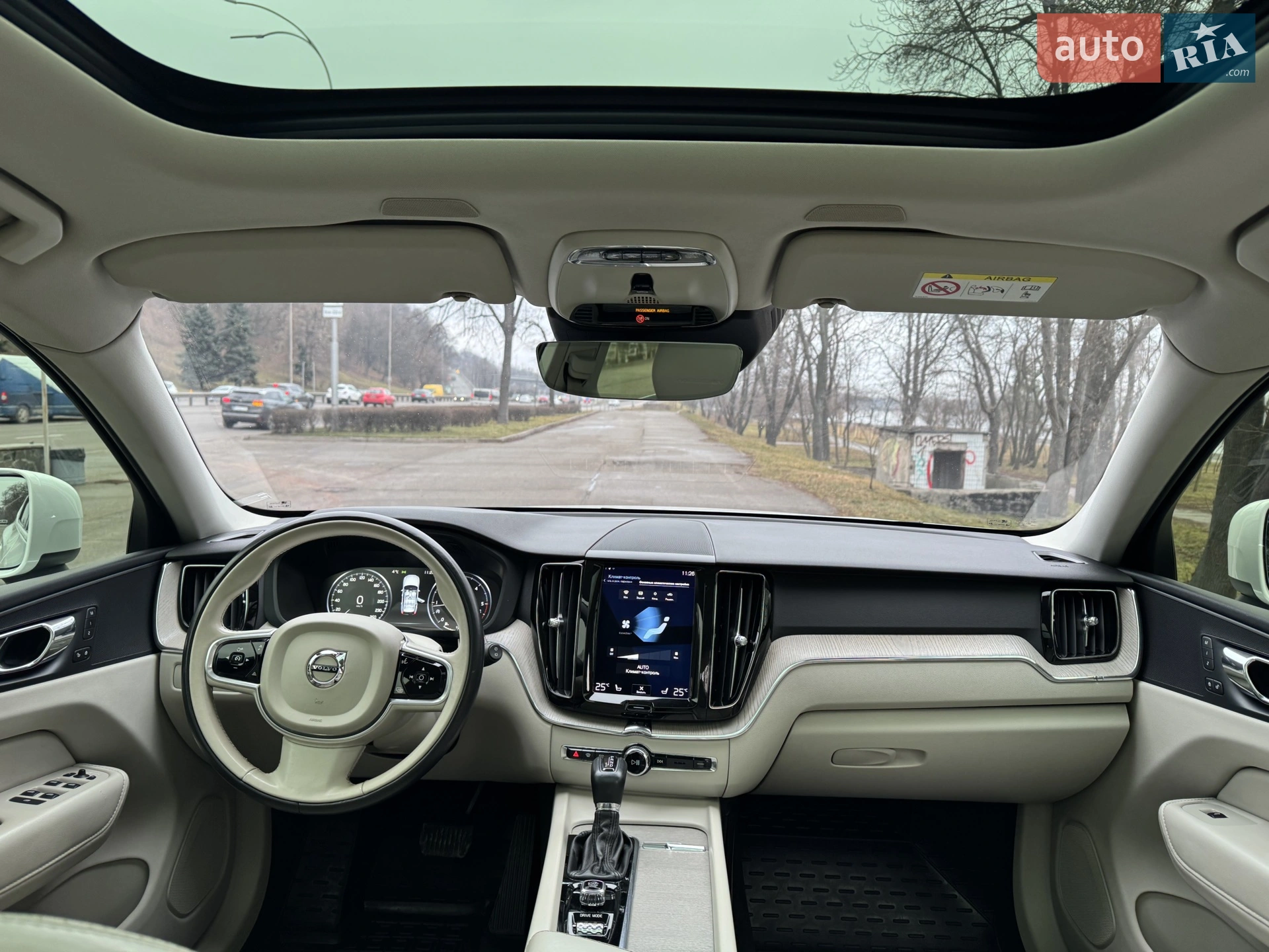 2017 Volvo XC60 - мініатюра 12