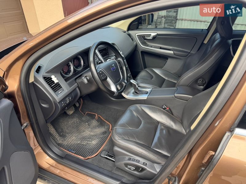 Позашляховик / Кросовер Volvo XC60 2013 в Житомирі