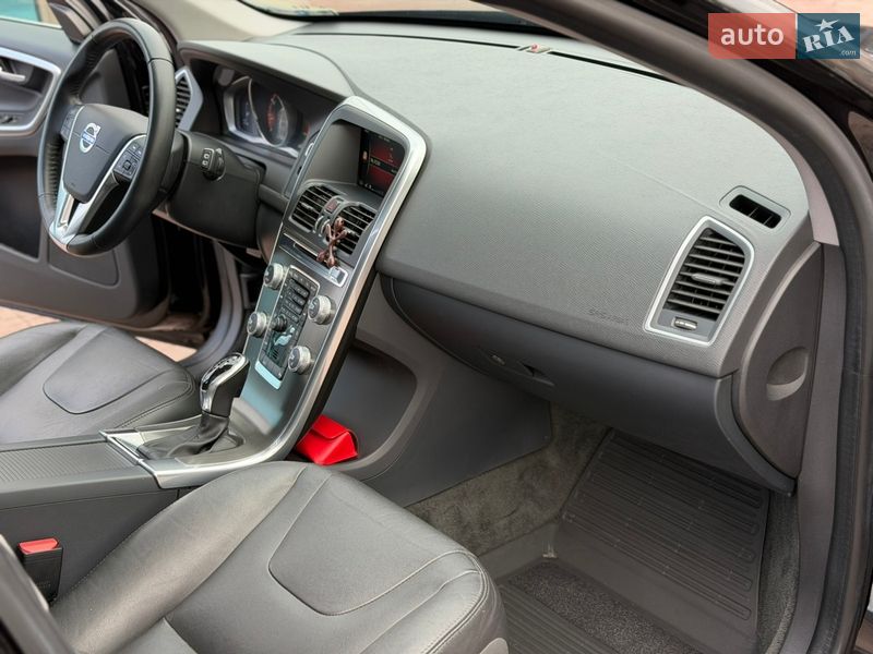 Внедорожник / Кроссовер Volvo XC60 2016 в Ровно фото 44 Внедорожник / Кроссовер Volvo XC60 2016 в Ровно