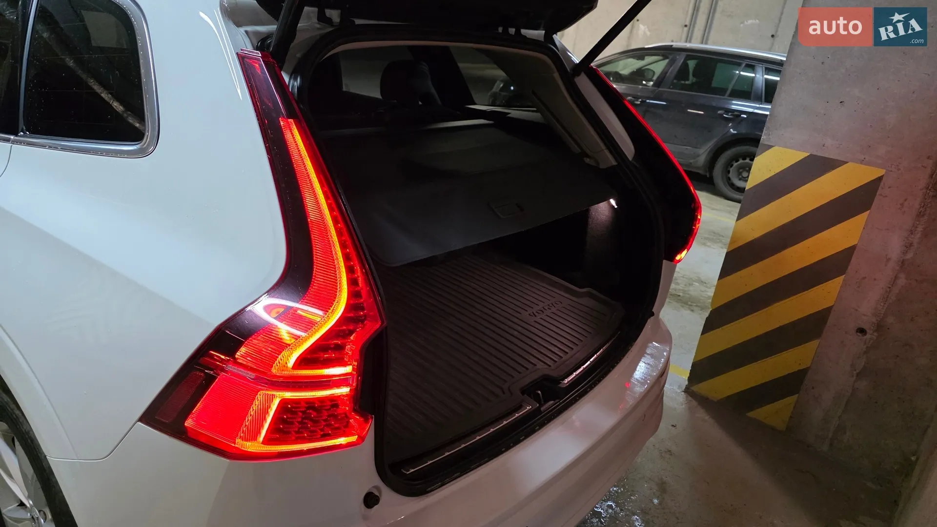 2022 Volvo XC60 - мініатюра 12