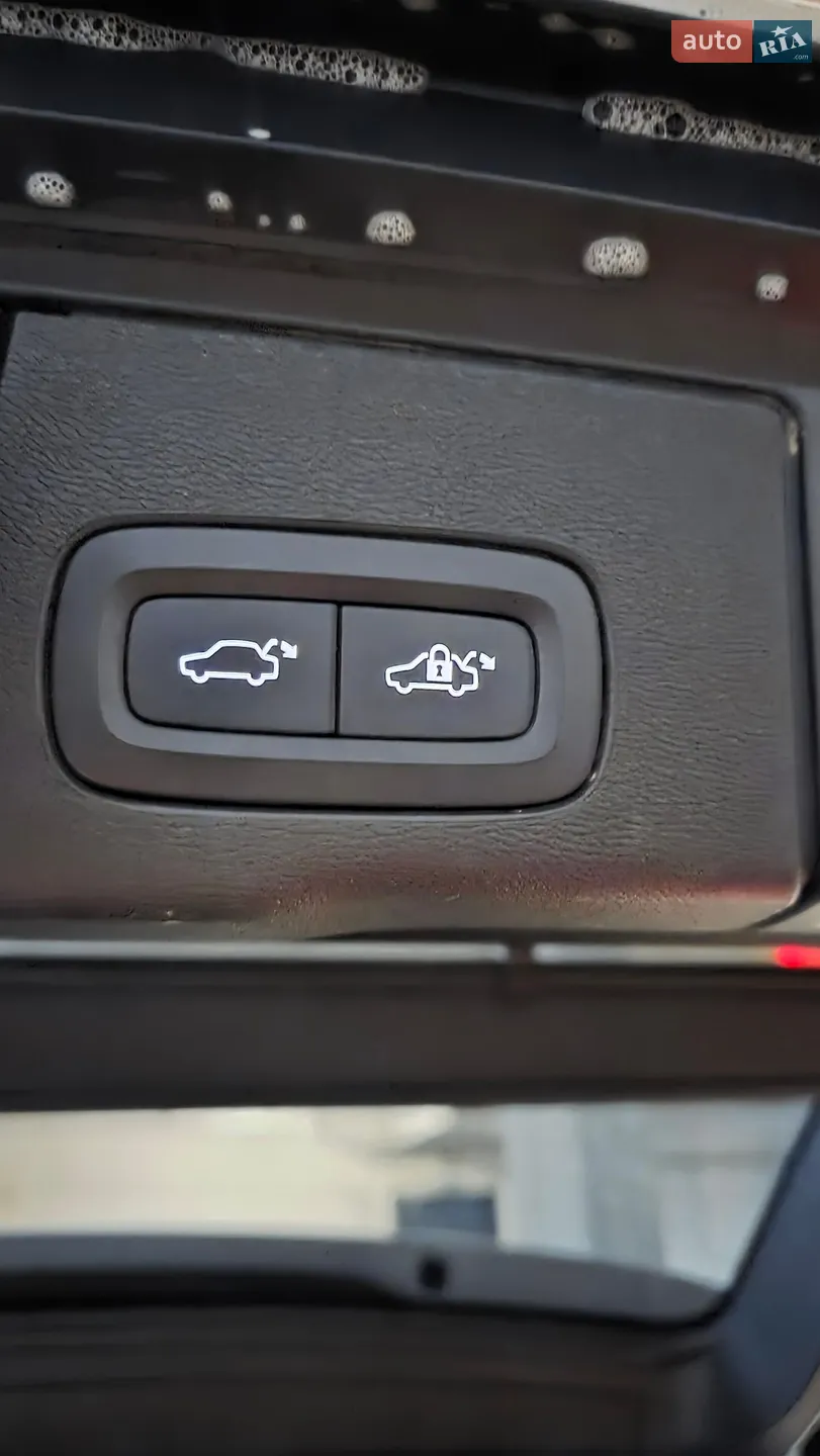 2022 Volvo XC60 - мініатюра 13