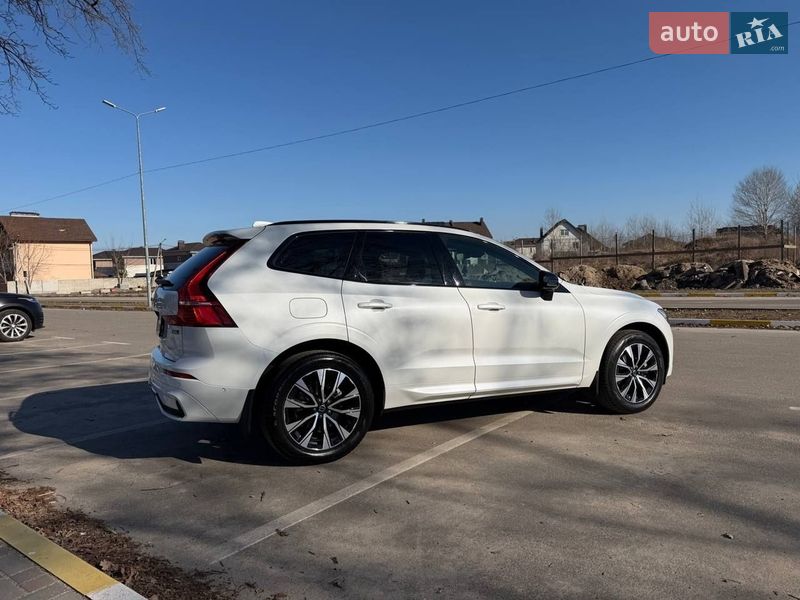 Внедорожник / Кроссовер Volvo XC60 2024 в Киеве