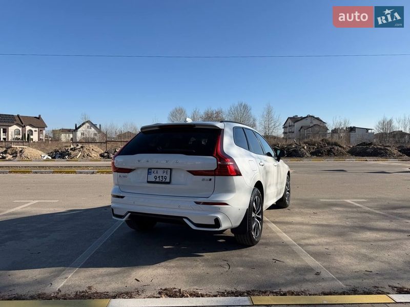 Внедорожник / Кроссовер Volvo XC60 2024 в Киеве