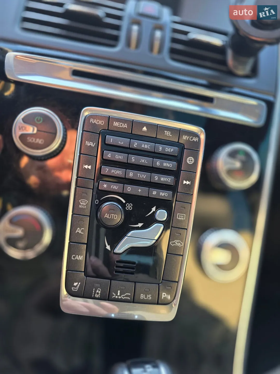2015 Volvo XC60 - мініатюра 2