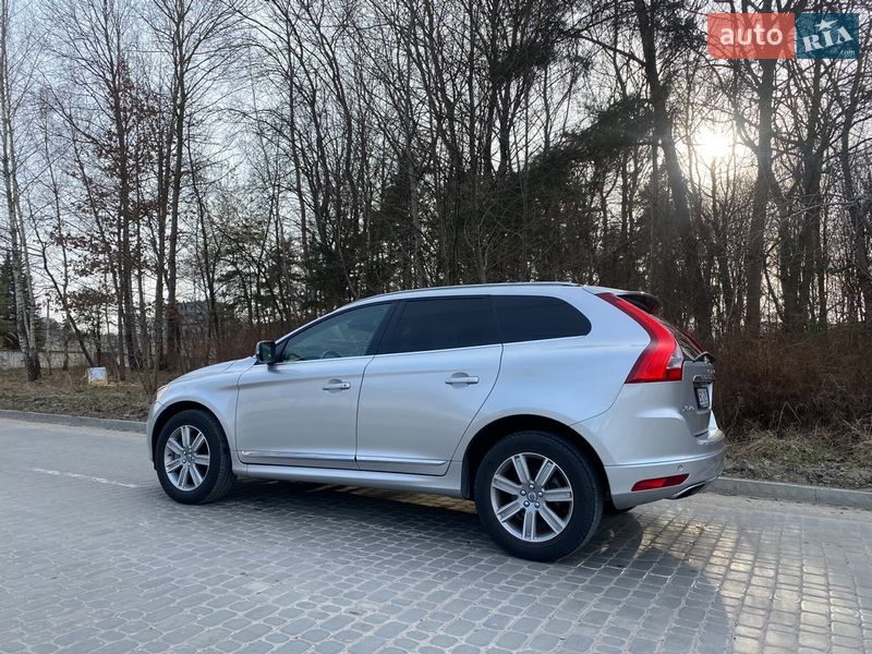 Позашляховик / Кросовер Volvo XC60 2016 в Новояворівську