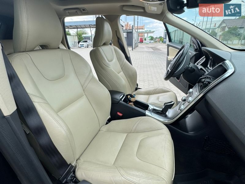 Внедорожник / Кроссовер Volvo XC60 2017 в Снятине фото 16 Внедорожник / Кроссовер Volvo XC60 2017 в Снятине