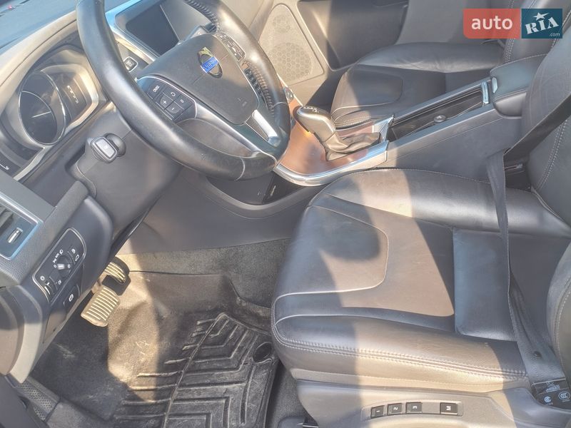 Внедорожник / Кроссовер Volvo XC60 2016 в Борисполе