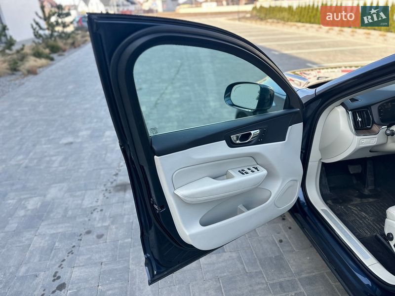 Позашляховик / Кросовер Volvo XC60 2020 в Луцьку