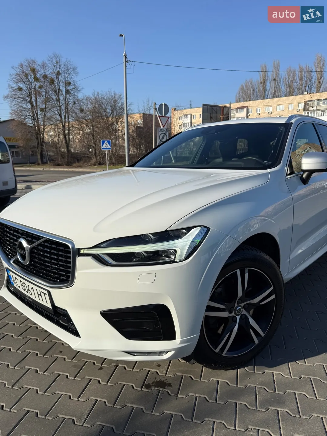 2019 Volvo XC60 - фото 1