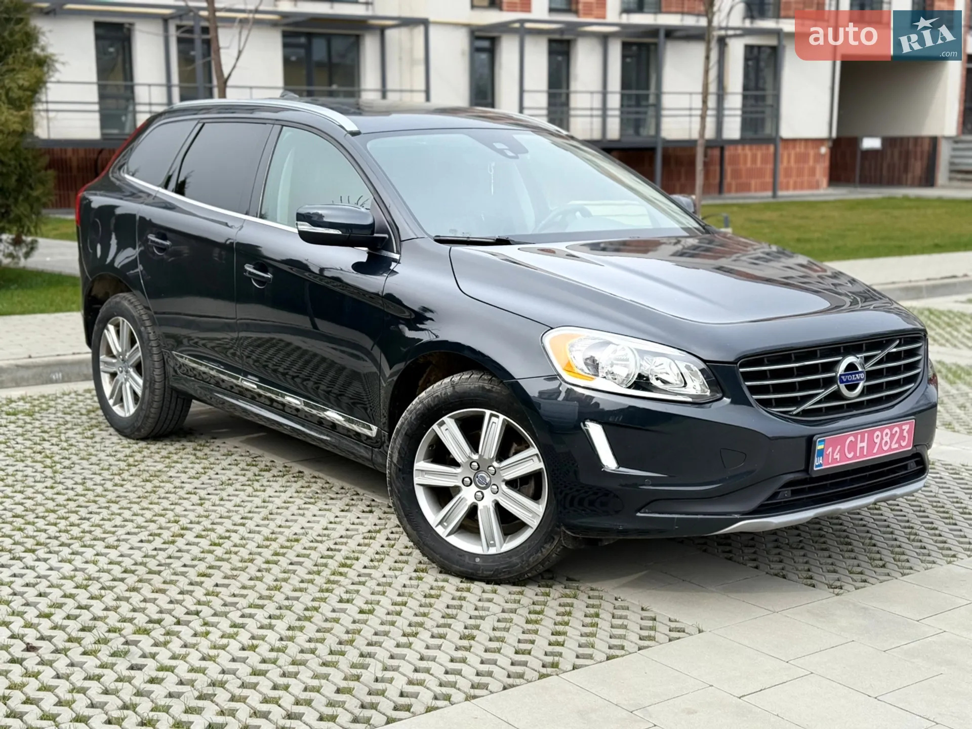 2016 Volvo XC60 - фото 1