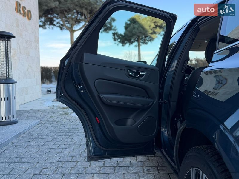 Позашляховик / Кросовер Volvo XC60 2021 в Львові