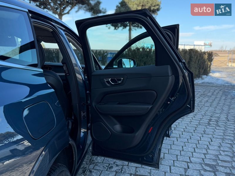 Позашляховик / Кросовер Volvo XC60 2021 в Львові