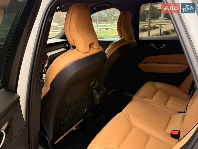 Позашляховик / Кросовер Volvo XC60 2022 в Києві