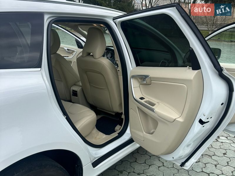 Позашляховик / Кросовер Volvo XC60 2015 в Дубні