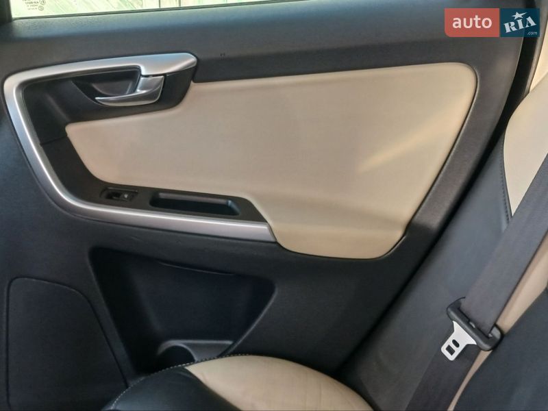 Внедорожник / Кроссовер Volvo XC60 2010 в Дубно фото 15 Внедорожник / Кроссовер Volvo XC60 2010 в Дубно