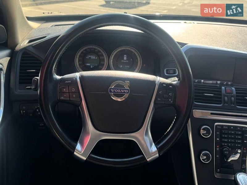 Позашляховик / Кросовер Volvo XC60 2012 в Києві