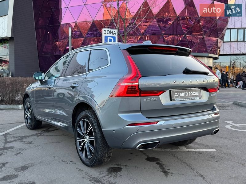 Внедорожник / Кроссовер Volvo XC60 2017 в Киеве