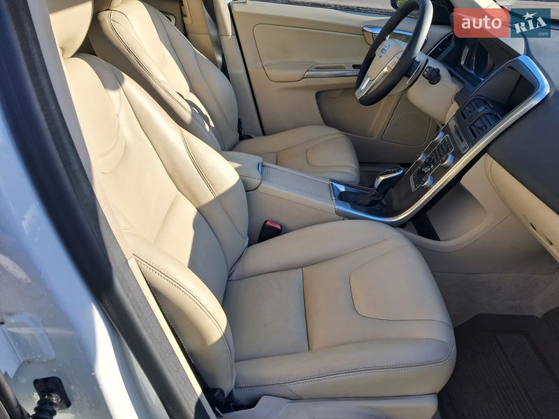 Внедорожник / Кроссовер Volvo XC60 2014 в Львове фото 13 Внедорожник / Кроссовер Volvo XC60 2014 в Львове