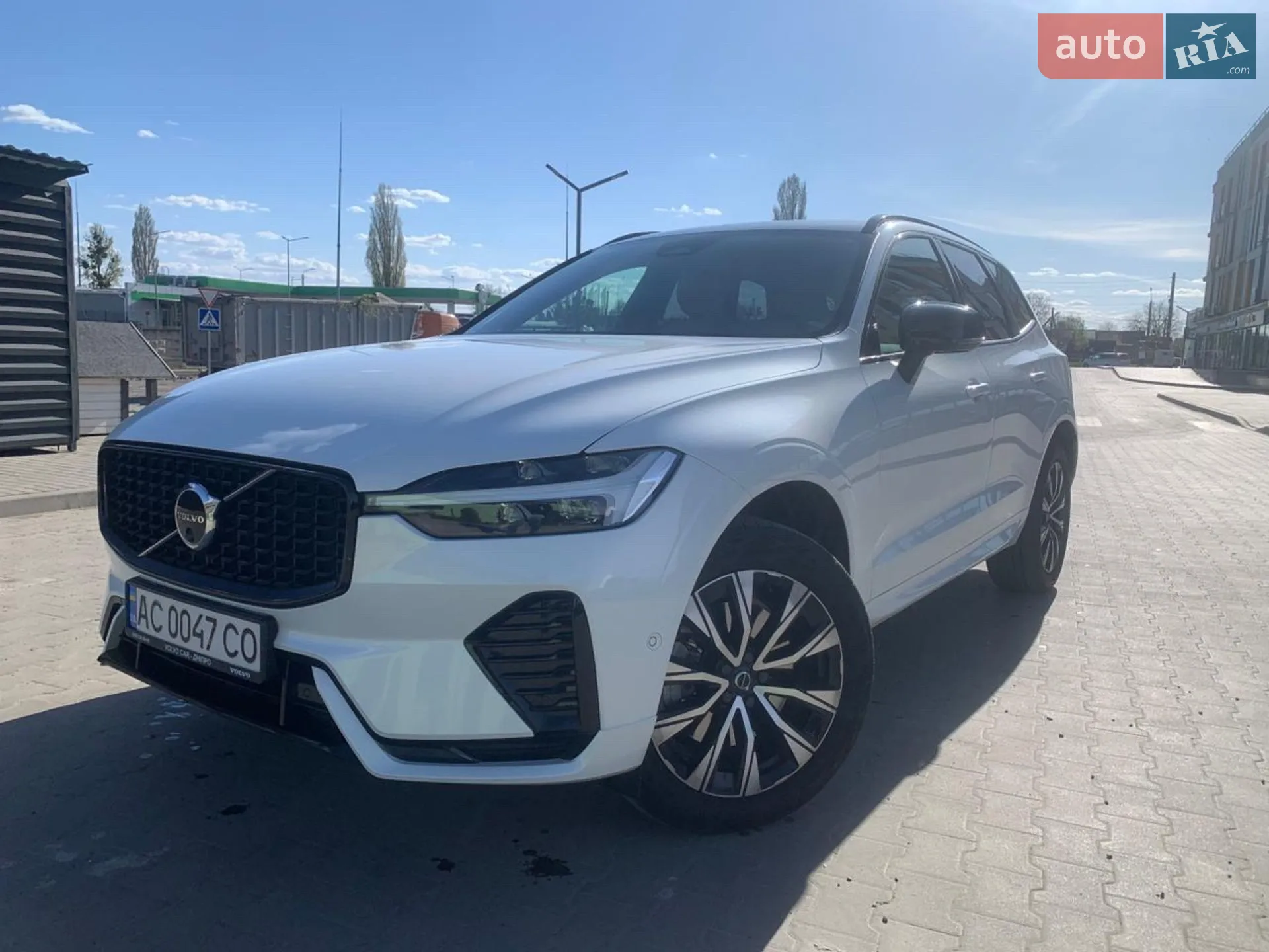 2023 Volvo XC60 - фото 1