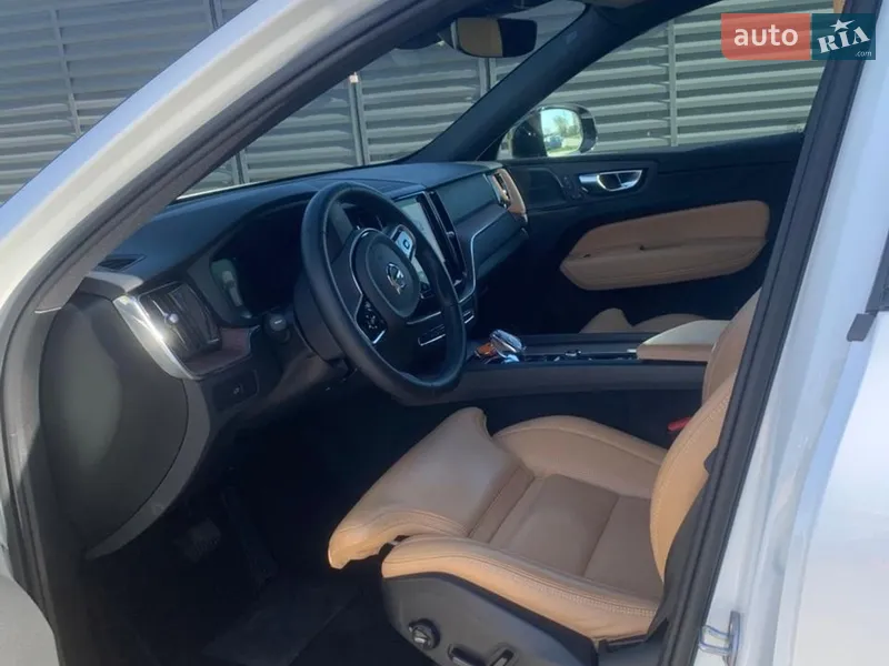Volvo XC60 2023 VIN YV1UZK5V1P1322524 фото оголошення 28 з 75