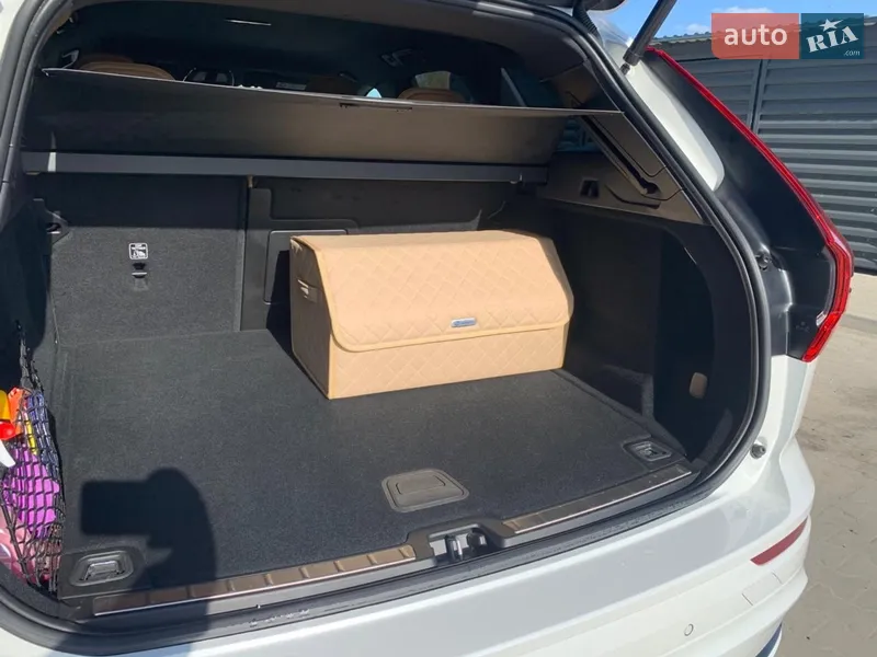 Volvo XC60 2023 VIN YV1UZK5V1P1322524 фото оголошення 43 з 75
