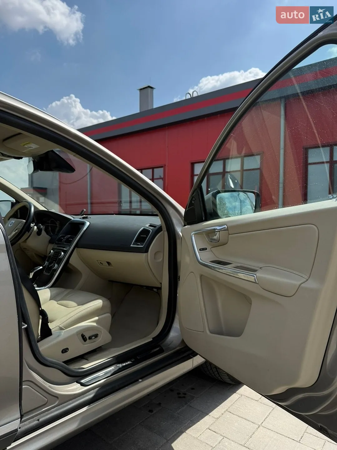 2015 Volvo XC60 - мініатюра 10
