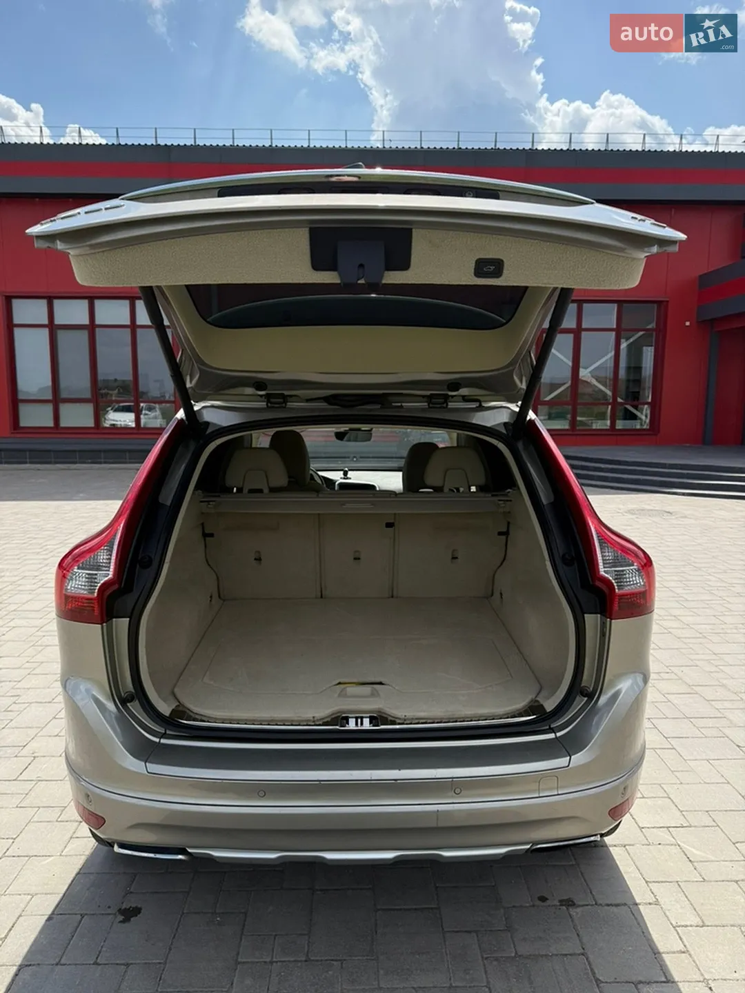 2015 Volvo XC60 - мініатюра 17