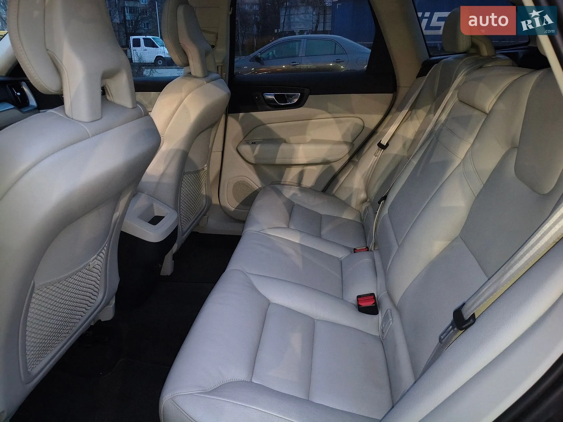 2018 Volvo XC60 - мініатюра 12