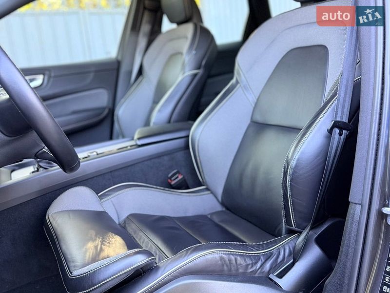 Внедорожник / Кроссовер Volvo XC60 2020 в Киеве
