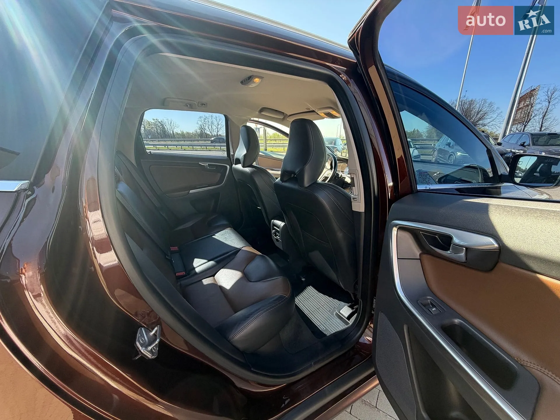 2017 Volvo XC60 - мініатюра 24