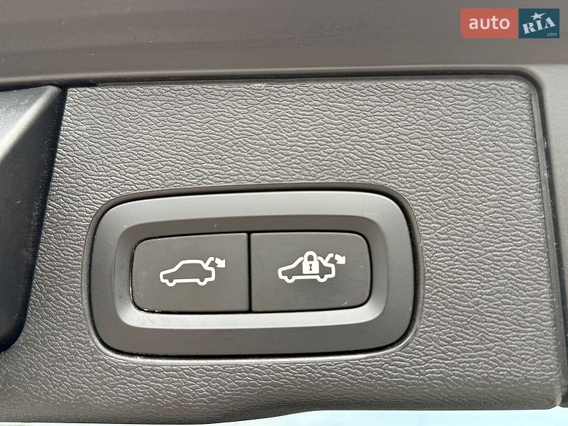Внедорожник / Кроссовер Volvo XC60 2019 в Ровно