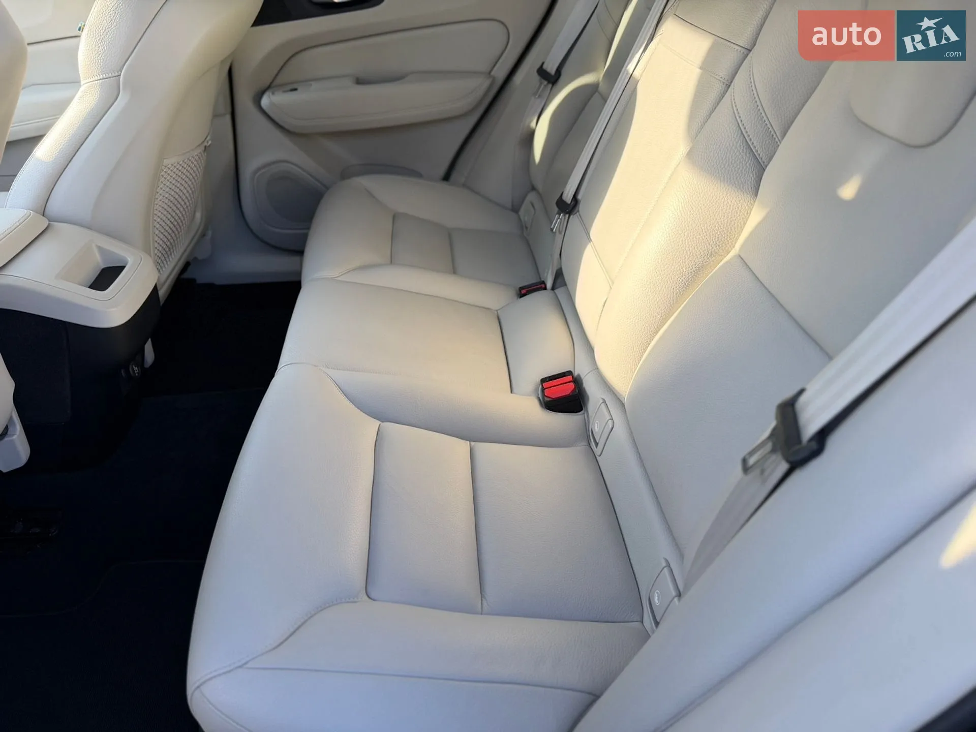 2019 Volvo XC60 - мініатюра 18