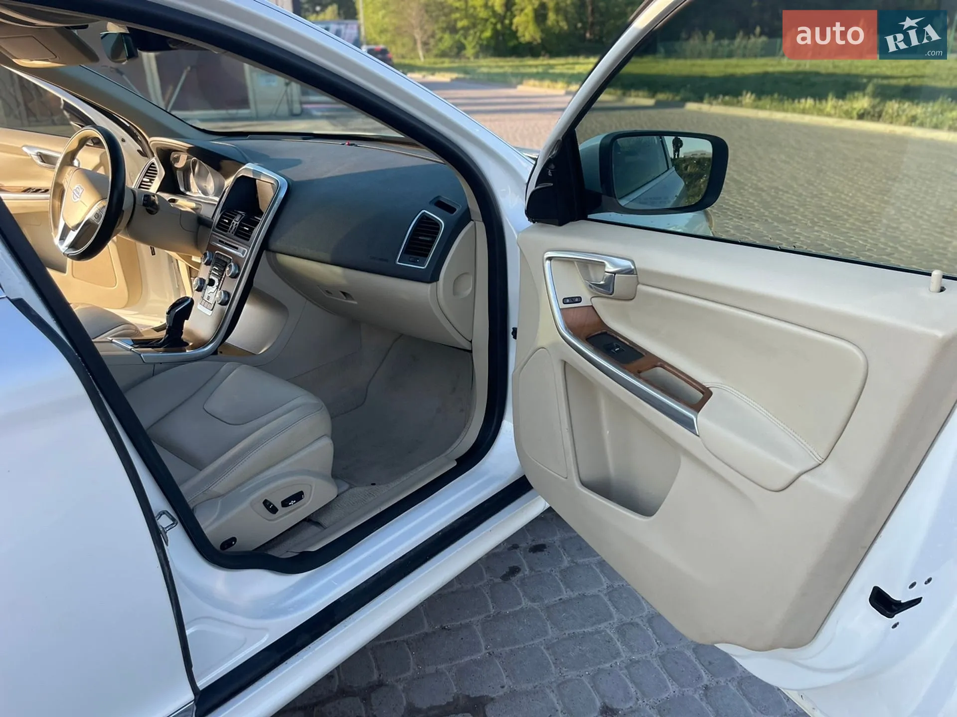 2015 Volvo XC60 - мініатюра 12