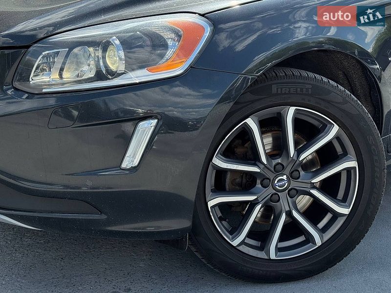 Внедорожник / Кроссовер Volvo XC60 2015 в Ровно