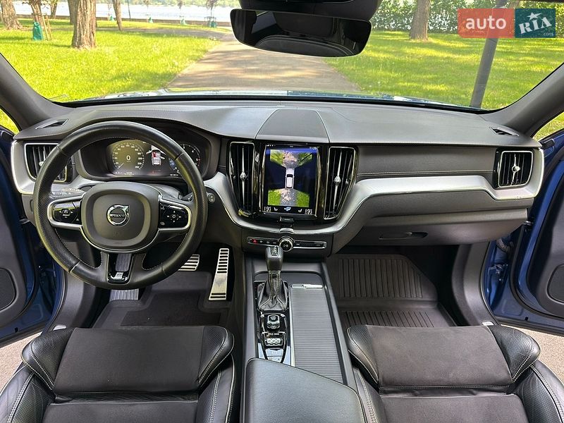 Внедорожник / Кроссовер Volvo XC60 2017 в Киеве