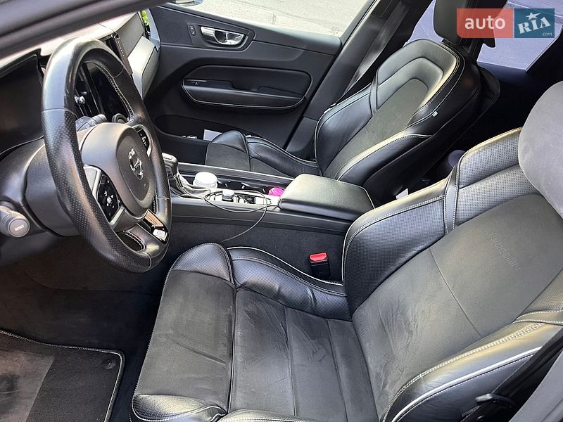 Внедорожник / Кроссовер Volvo XC60 2017 в Киеве
