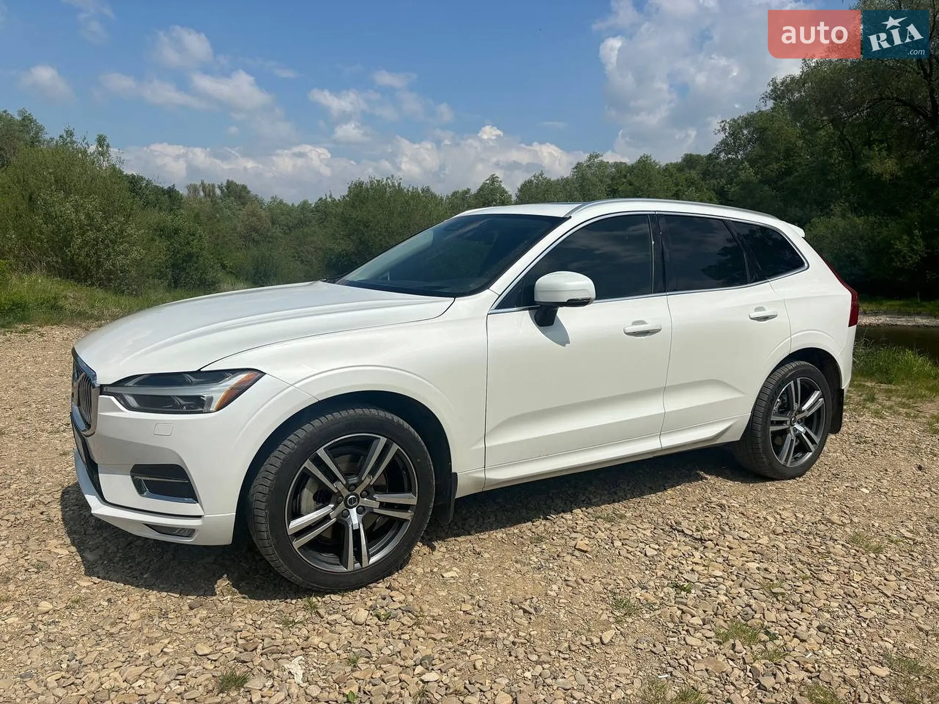 2020 Volvo XC60 - фото 1