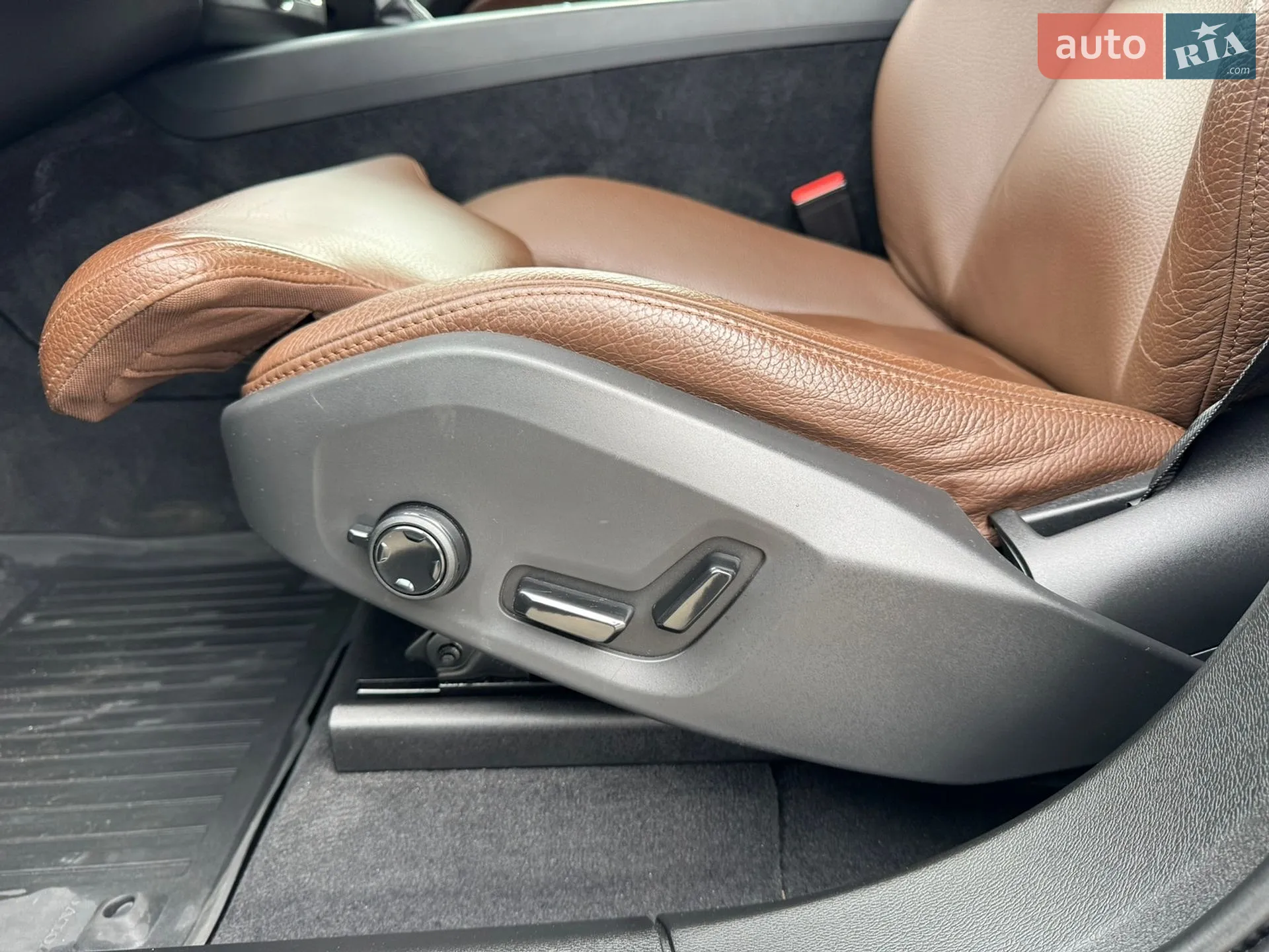 2018 Volvo XC60 - мініатюра 38