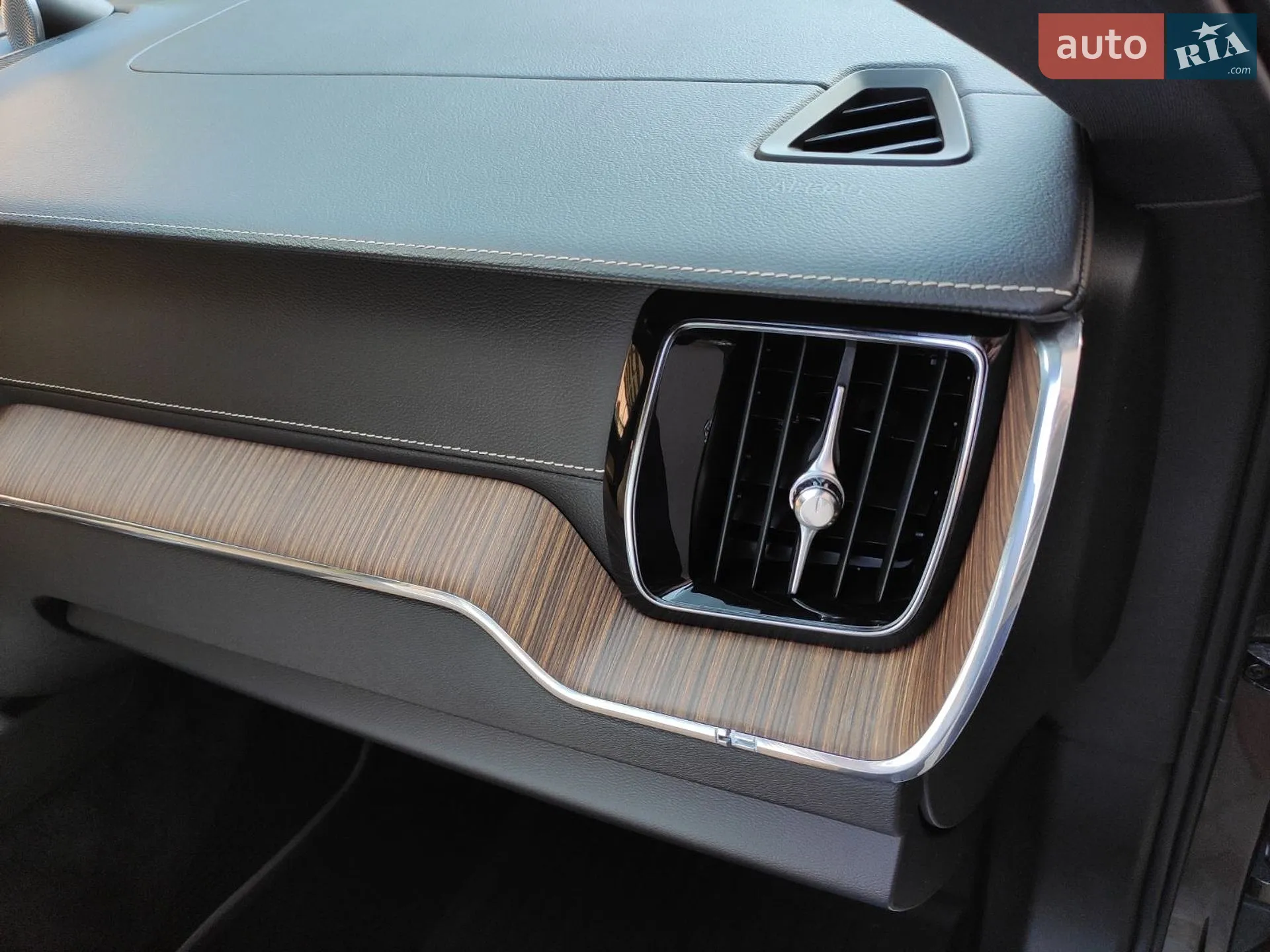 2019 Volvo XC60 - мініатюра 26
