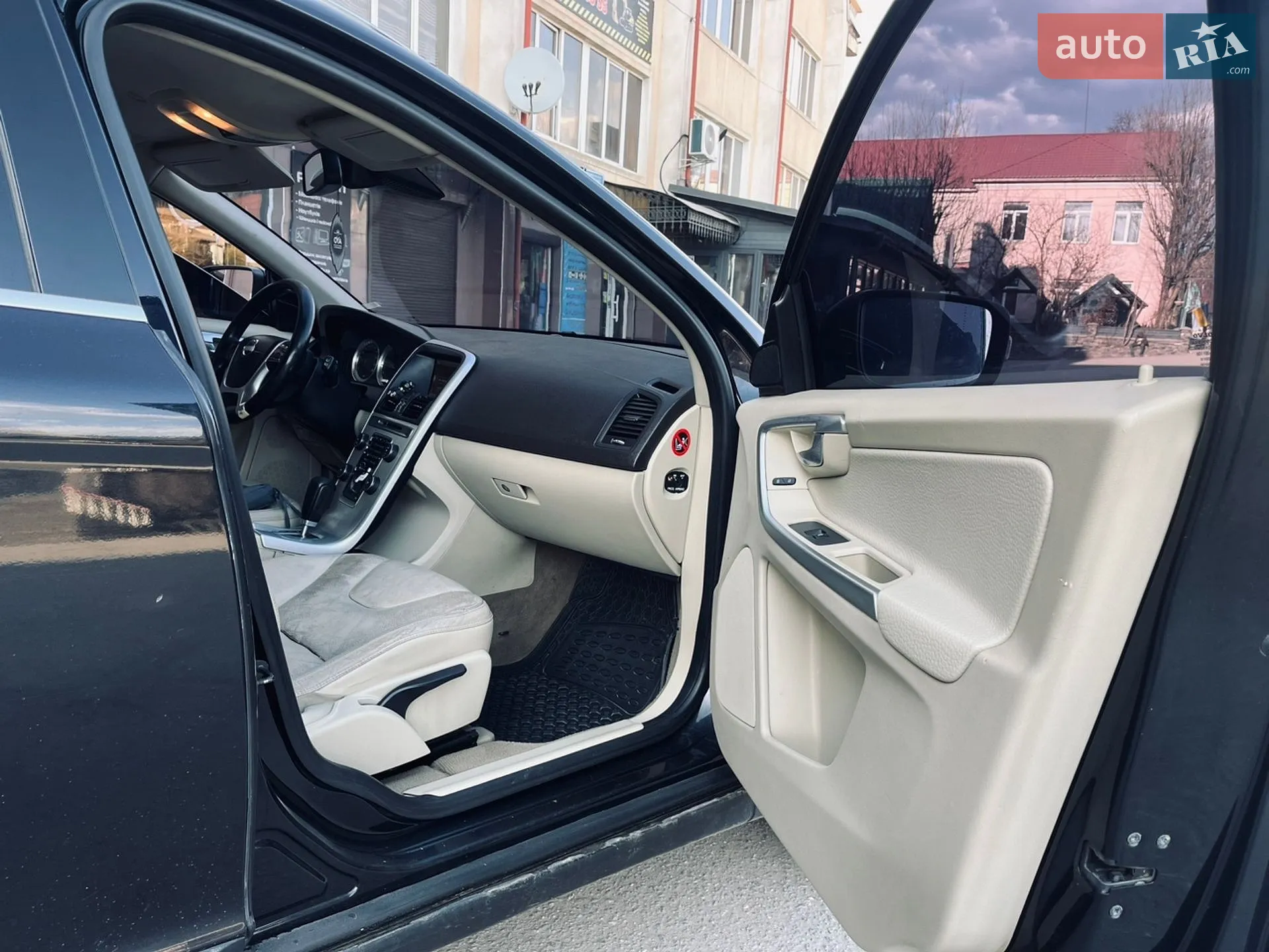 2010 Volvo XC60 - мініатюра 11