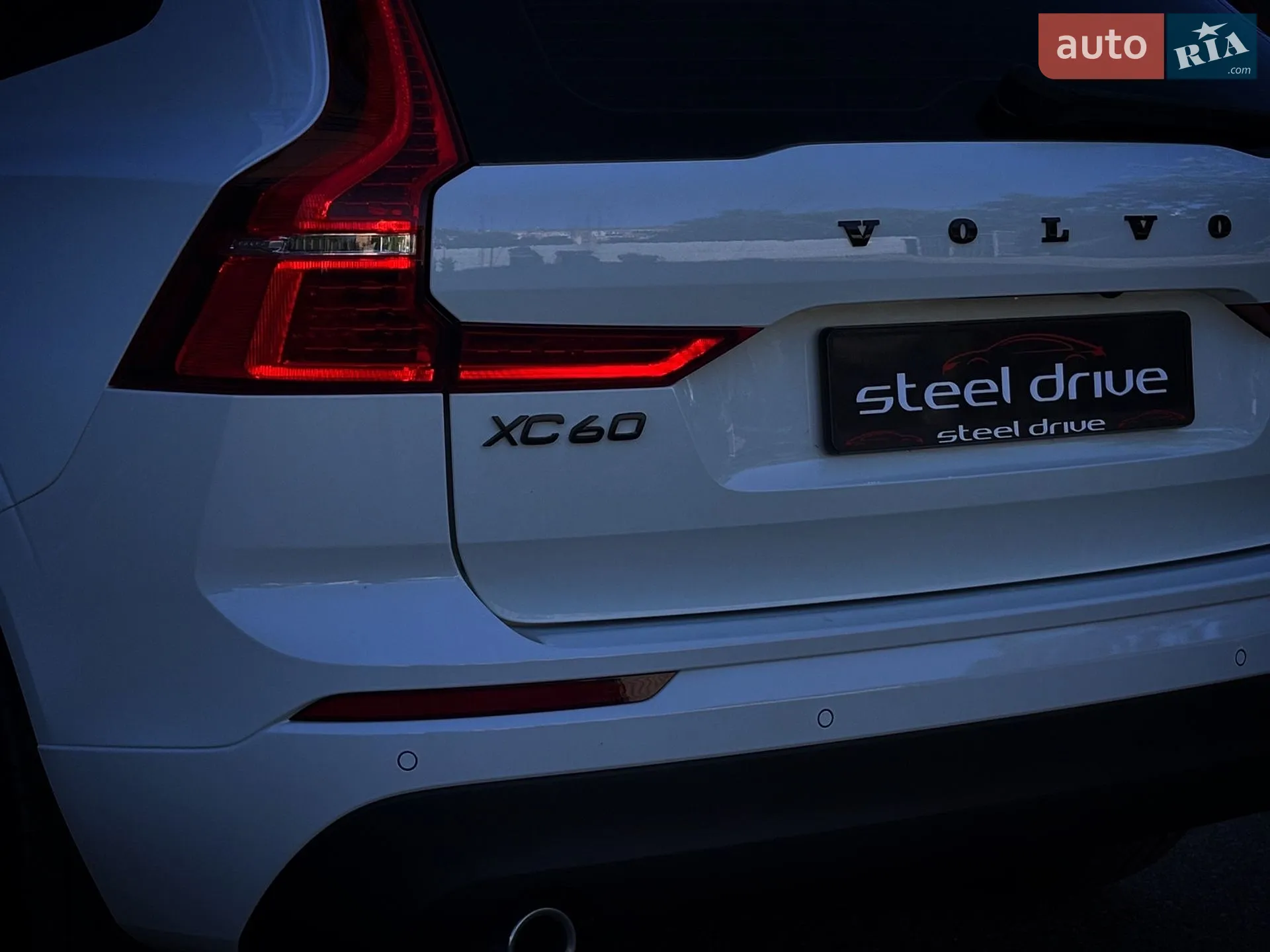 2017 Volvo XC60 - мініатюра 11