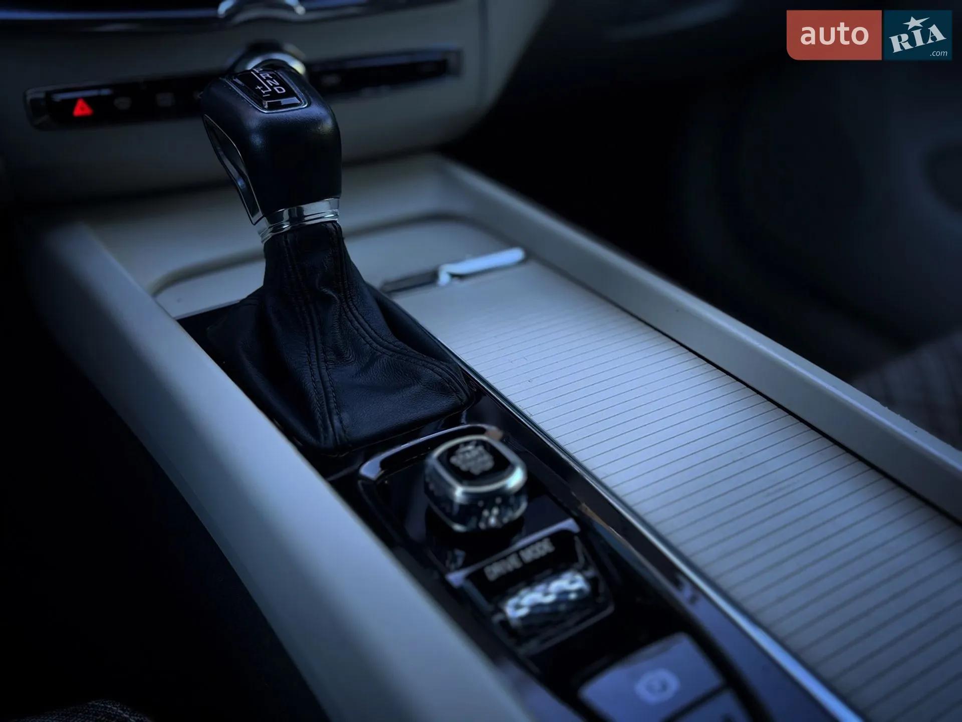 2017 Volvo XC60 - мініатюра 26
