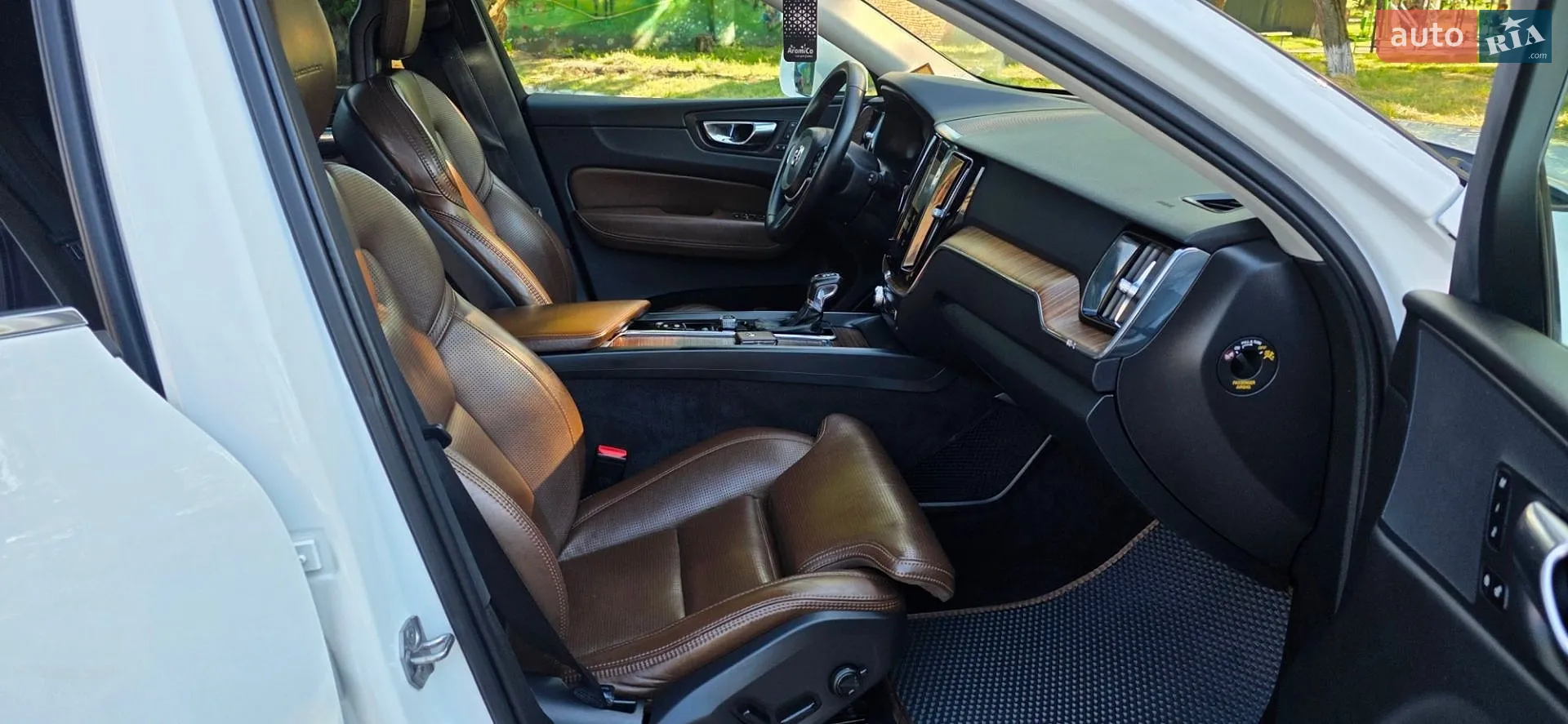 2018 Volvo XC60 - мініатюра 157