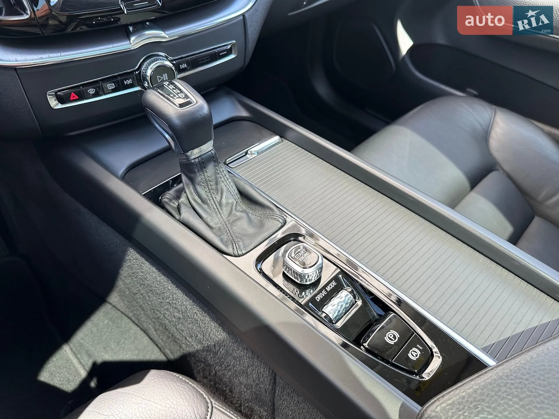 2020 Volvo XC60 - мініатюра 10