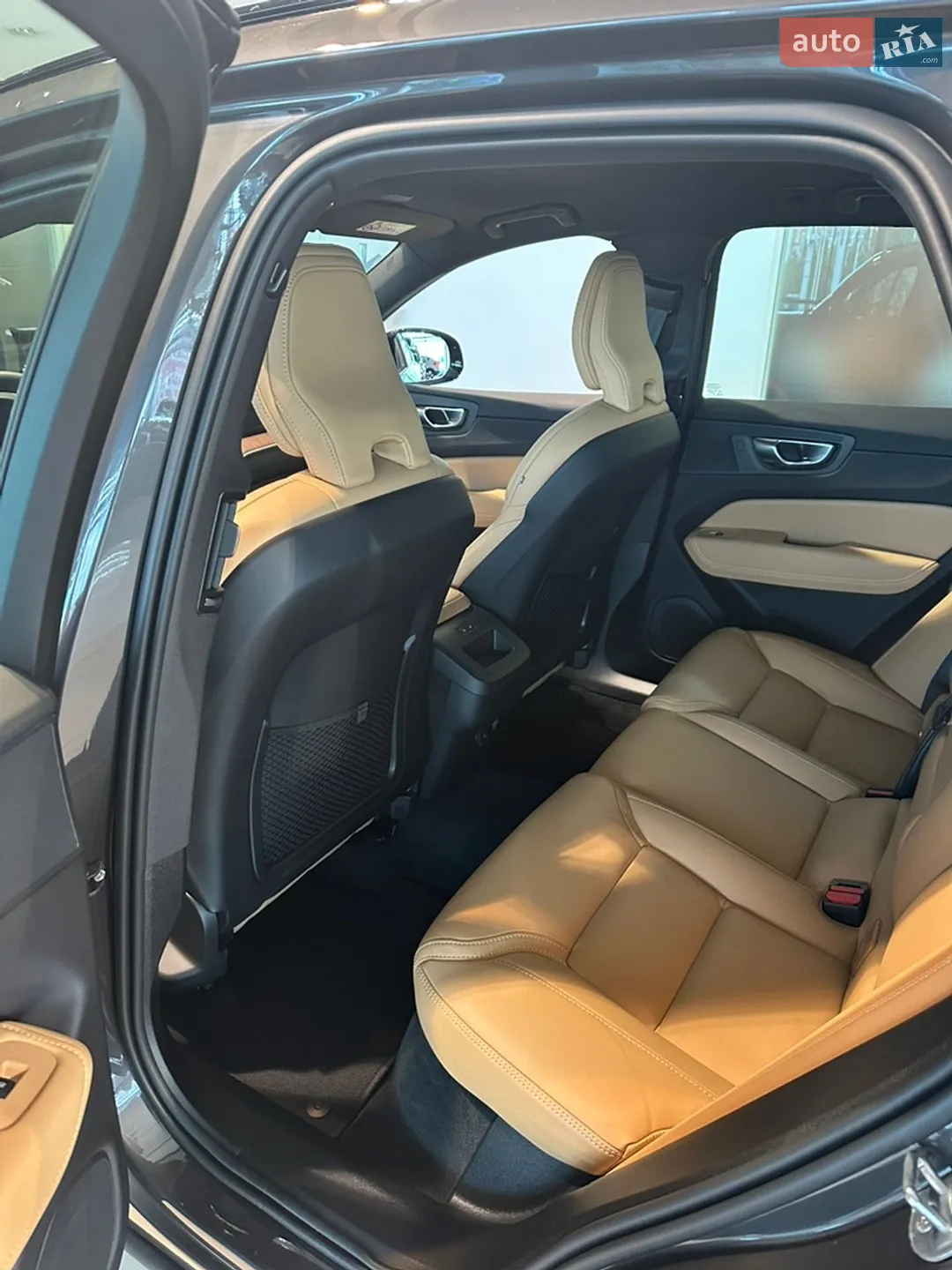 2024 Volvo XC60 - мініатюра 15