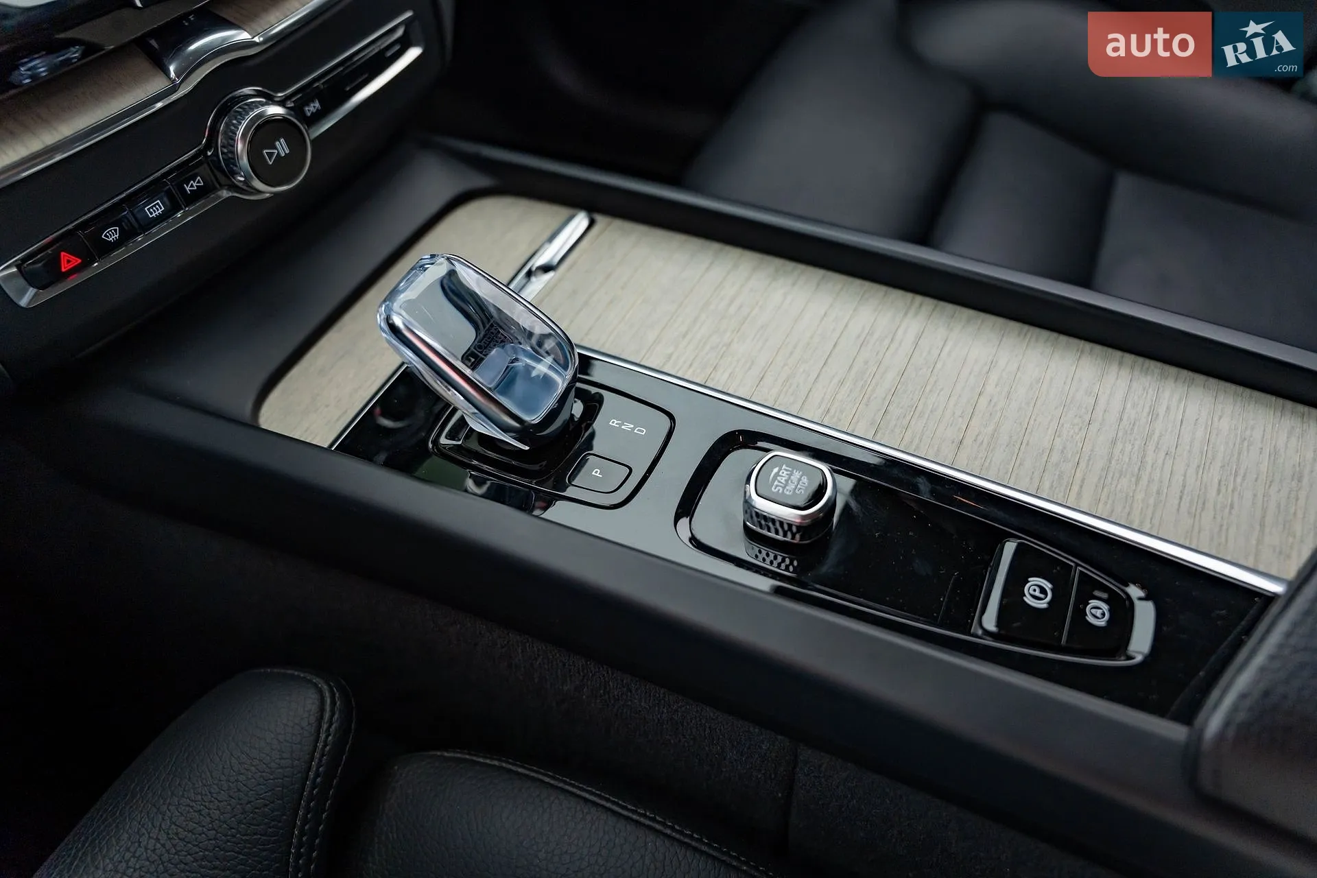 2021 Volvo XC60 - мініатюра 24
