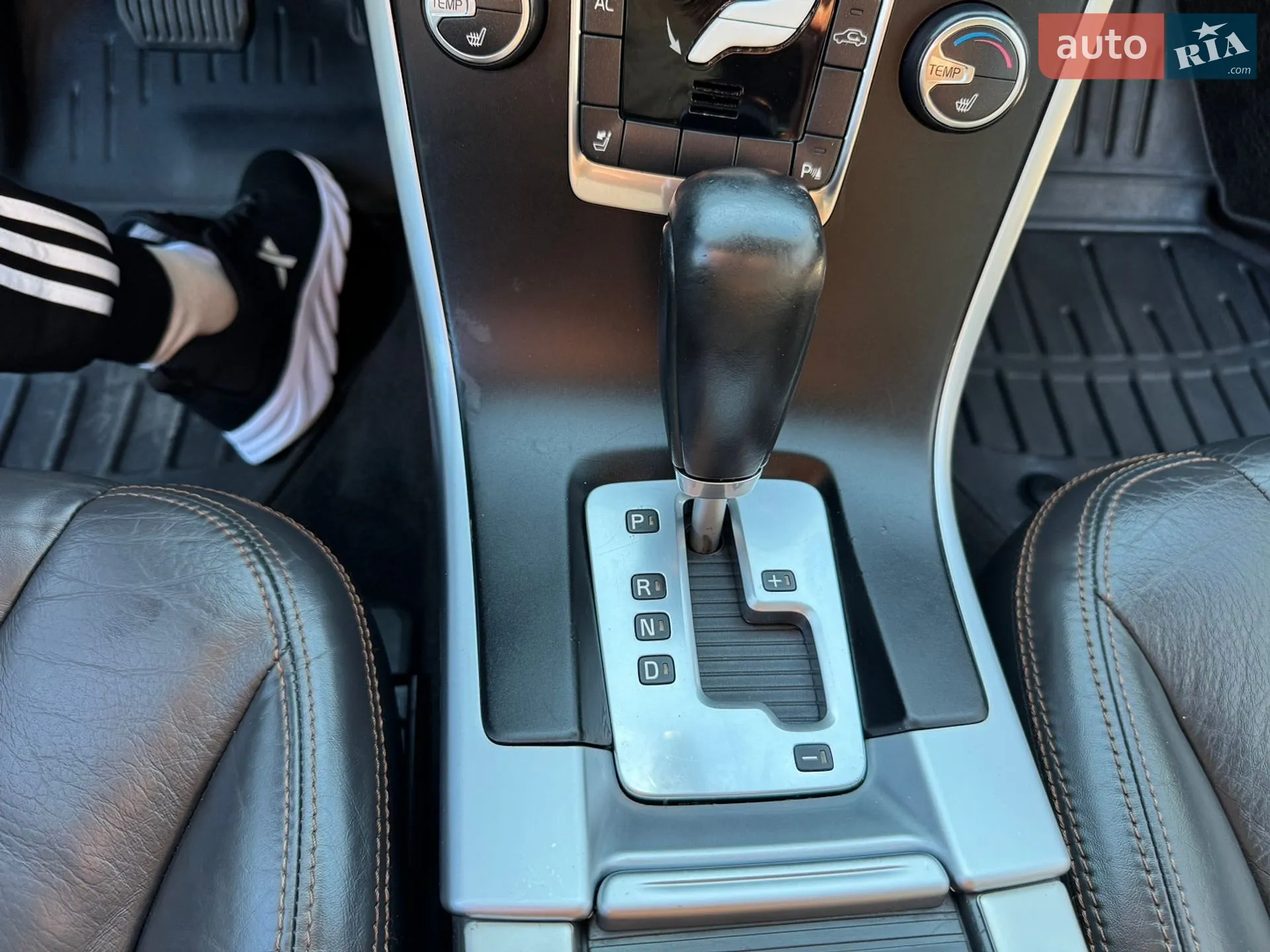 VOLVO XC60 2011 VIN YV4902DZ4B2185458 фото оголошення 21 з 61