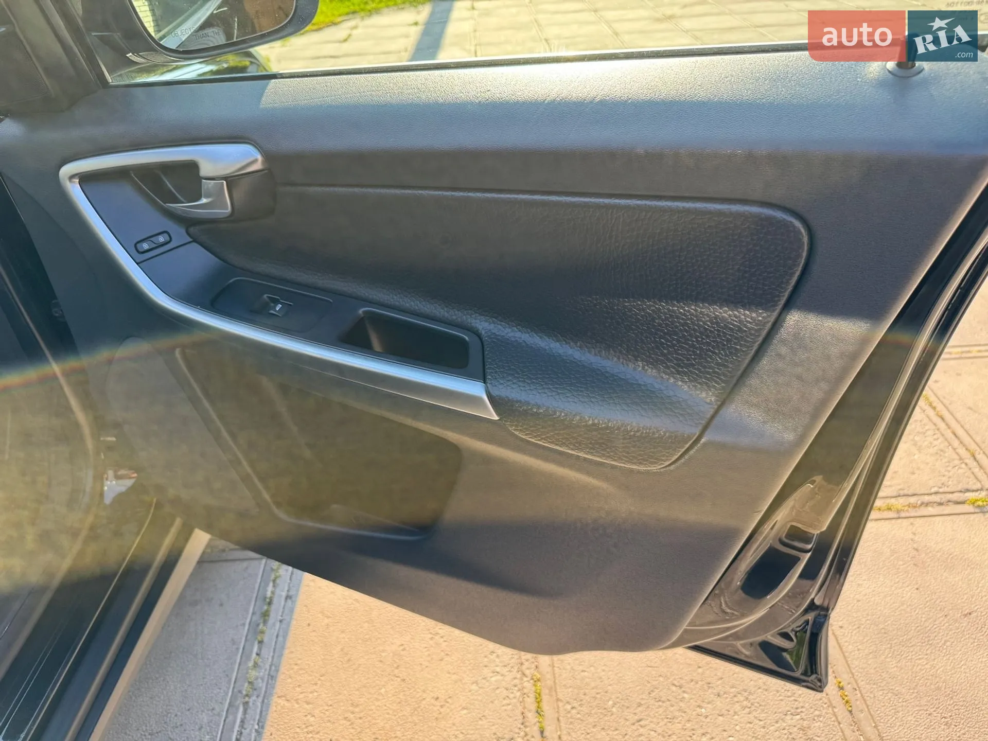 VOLVO XC60 2011 VIN YV4902DZ4B2185458 фото оголошення 35 з 61